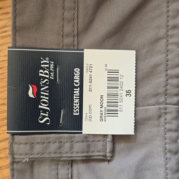 St. John's Bay Men's Cargo Shorts - Gray - Picture 2 of 5